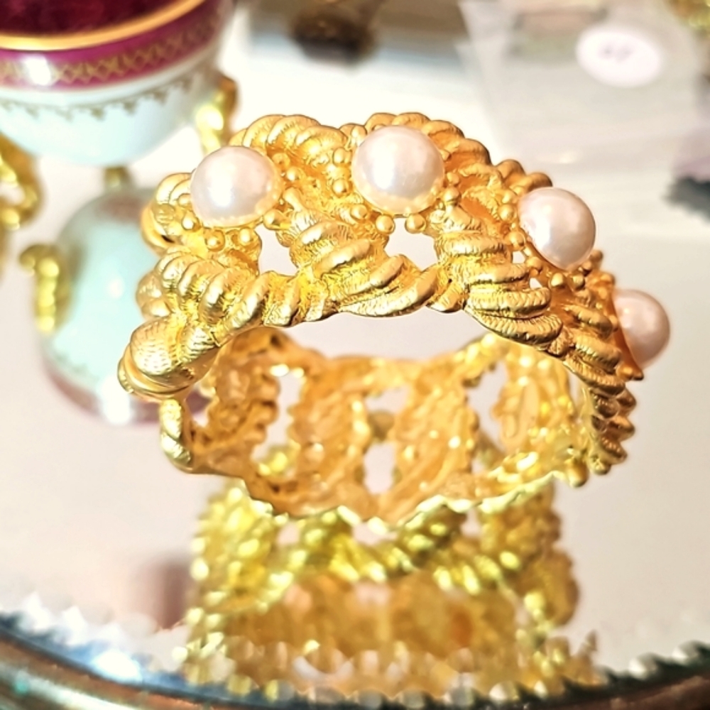 Pearl Gold Tone Bracelet